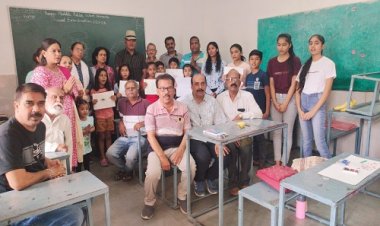 NEWS : कृति के प्रशिक्षण शिविर में 50 से अधिक स्‍कूली बच्‍चों ने सीखीं चित्रकला की बारीकियां, गायत्री शक्तिपीठ परिसर में कृति का प्रशिक्षण शिविर शुरू, पढ़े खबर