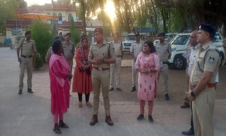 NEWS : लोकसभा निर्वाचन 2024, पुलिस प्रेक्षक एम. विजयालक्ष्मी (भा.पु.से.) पहुंची नीमच, स्ट्रांग रूम का किया निरीक्षण, दिए आवश्यक निर्देश, पढ़े खबर