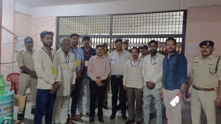 NEWS : जिला कलेक्टर दिनेश जैन पहुंचे मतगणना केंद्र, स्ट्रांग रूम की सुरक्षा का किया निरीक्षण, निगरानी व्यवस्थाओं का लिया जायजा, पढ़े खबर