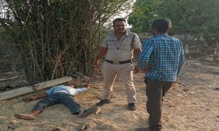 OMG ! खेत की मेड़ को लेकर विवाद, सरेआम चले धारदार हथियार, एक व्यक्ति घायल, मनासा से जिला अस्पताल रैफर, पढ़े मनीष जोलान्या की खबर