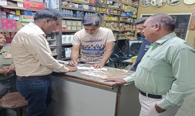 BIG NEWS : सावधान...! नीमच की जनता हो जाएं अलर्ट, अगर यहां की गंदगी, तो तुरंत जेब होगी ढीली, नगर पालिका के  अधिकारी कर रहें ताबड़तोड़ कार्यवाही, पढ़े खबर