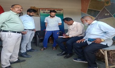 BIG NEWS : नीमच में इन दुकानदारों ने किया नियमों का उल्लंघन, गिरी गाज, और जेब हो गई ढीली, अचानक इस अमले ने दी दबिश, फिर कर डाली ताबड़तोड़ कार्यवाही, पढ़े खबर