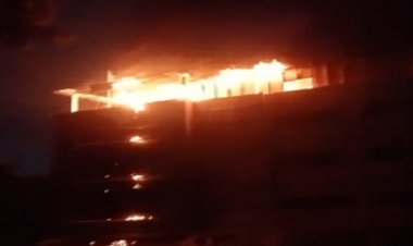 OMG ! तीसरी बार प्रधानमंत्री बने नरेंद्र मोदी, शपथ ग्रहण का जश्न, BJP कार्यालय में लगी भीषण आग, दमकल की मदद से पाया काबू...! घटना MP के इस जिले की, पढ़े खबर