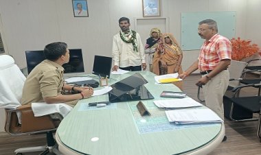 NEWS : नीमच जिला पुलिस कप्तान अंकित जायसवाल ने की जनसुनवाई, समस्याओं का किया त्वरित निराकरण, इन्हें दिए आवश्यक दिशा-निर्देश, पढ़े खबर