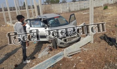 BIG BREAKING : हवां से बात करती कार ने तोड़े प्री-कास्ट, और जा घूसी खेत में, फिर फाटक खोल युवती ने लगाई दौड़, और पीछे-पीछे युवक भी, नीमच के इस मार्ग पर मची अफरा-तफरी, पढ़े खबर