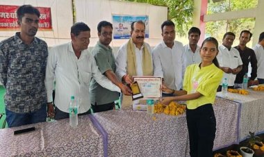 NEWS : जीरन नगर परिषद में जल गंगा संवर्धन अभियान का समापन, विधायक परिहार ने वितरित किए पुरस्कार, पढ़े खबर