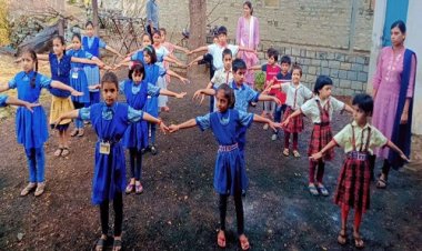 NEWS : अंतर्राष्ट्रीय योग दिवस, नीमच के इस स्कूल में नन्ने-मुन्नों बच्चों ने किया योगाभ्यास, शिक्षकों ने समझाया महत्व, पढ़े खबर