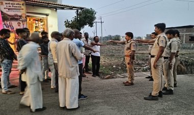 BIG NEWS : मंदसौर पुलिस के अधिकारी पहुंच रहें गांव-गांव, कुछ यूं फैला रहें जागरूकता, तो शपथ भी दिलवाई, नशे से मुक्त करने के प्रयास में जुटी खाकी, पढ़े खबर