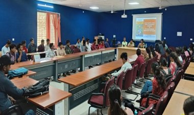 BIG NEWS : पुलिस के कई अधिकारी पहुंचे PG कॉलेज, छात्र-छात्राओं की लगाई क्लास, पावर पॉइंट पर दी अहम जानकारियां, फिर विद्यार्थियों ने लिया ये बड़ा संकल्प, पढ़े खबर