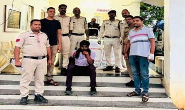 BIG NEWS : पिकअप में मादक पदार्थ की तस्करी, सुचना पर सरवानिया चौकी पुलिस ने घेरा, डोडाचूरा की बड़ी खैप जप्त, तो आरोपी भी गिरफ्तार, आखिर कौन है मनासा क्षेत्र का गोरीशंकर, पढ़े खबर