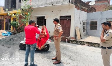 BIG NEWS : मकान से आई गंध, तो कॉलोनी में फैली सनसनी, फिर पिपलियामंडी चौकी पुलिस मौके पर, दरवाजे का ताला खोलते ही सामने दिखी ये...! पढ़े नरेंद्र राठौर की खबर