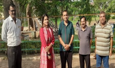 BIG NEWS : नीमच के इन चार वार्डों में पहुंची नगर पालिका अध्यक्ष चौपड़ा, सफाई व्‍यवस्‍था का किया निरीक्षण, रहवासियों से चर्चा भी, फिर इनके खिलाफ कार्यवाही के दिए निर्देश, पढ़े खबर