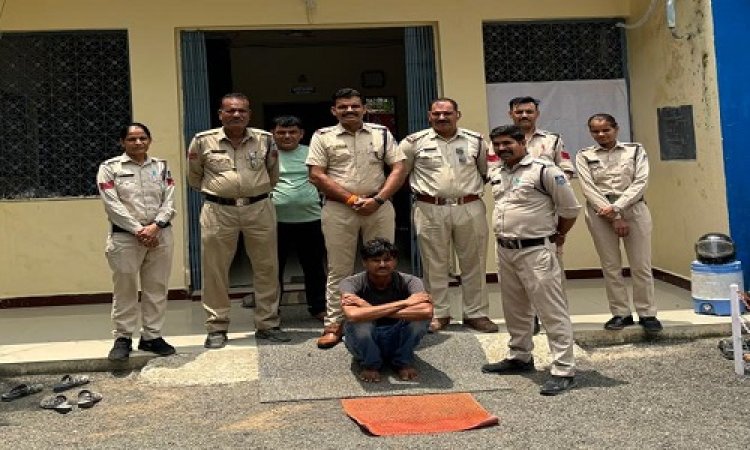 NEWS : सालों से फरार, और कुकड़ेश्वर पुलिस को दिया चकमा, अब वारंटी राजू चढ़ा पुलिस के हत्थे, यहां से किया गिरफ्तार, पढ़े खबर