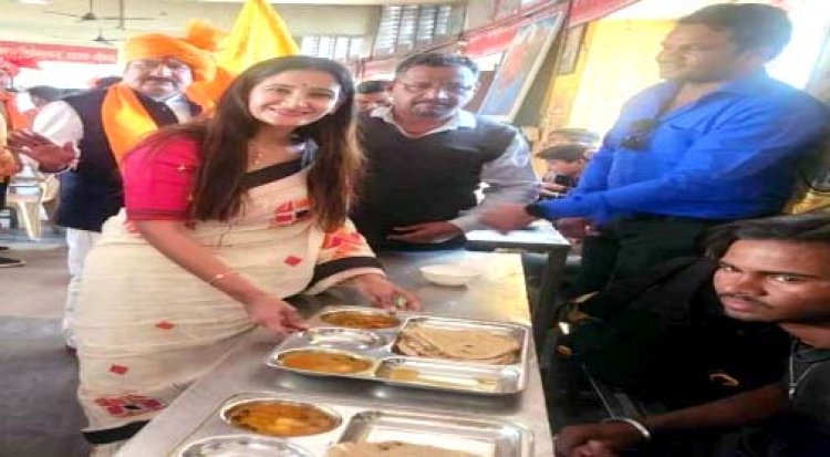 NEWS : नीमच में यहां मिल रहा 5 रूपए में पौष्टिक भोजन, रोजाना पहुंचते 200 से ज्यादा लोग, सालों से सफल संचालन, आज नपाध्यक्ष ने की समीक्षा, पढ़े खबर