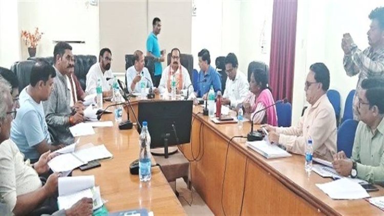 NEWS : जल जीवन मिशन के कार्यो की समीक्षा, कलेक्टोरेट में बैठक संपन्न, विधायक सखलेचा बोले- इन गांवों में प्राथमिकता से कार्य करें पूर्ण, पढ़े खबर