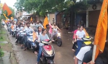 NEWS : मनासा में आज निकलेगी भव्य शाही सवारी, शिव भक्तों ने वाहन रैली से दिया न्यौता, नगर के मुख्य मार्गो पर किया भ्रमण, पढ़े मनीष जोलान्या की खबर