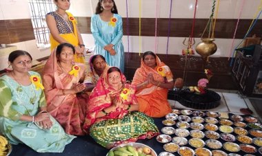 NEWS : सावन का पवित्र माह, श्री सिद्धेश्वर महाकालेश्वर मंदिर पर चढ़ाया छप्पन भोग, तो भजनों से साथ हुई महाआरती, पढ़े खबर