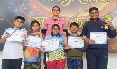 NEWS : विद्या भारती तैराकी प्रतियोगिता में नीमच का शानदार प्रदर्शन, 5 तैराको ने 15 गोल्ड मैडल जीत रचा इतिहास, पढ़े खबर