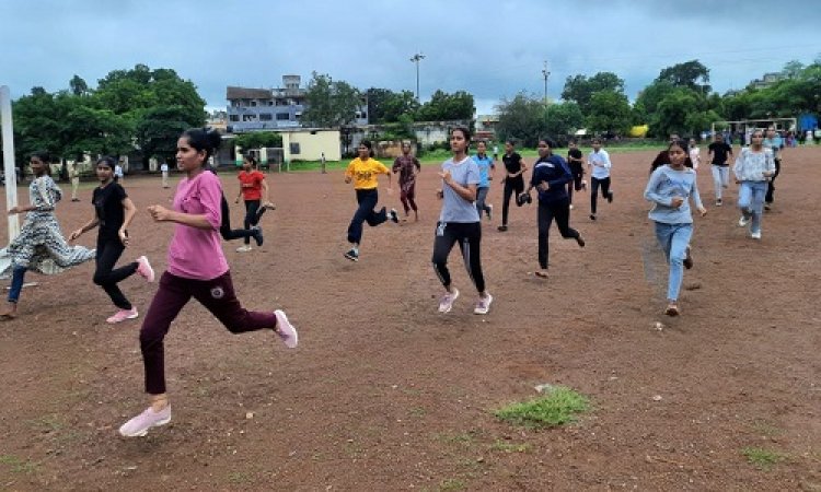 NEWS : जाजू कन्या महाविद्यालय में NCC के नए बैच की भर्ती संपन्न, छात्राओं में प्रतिस्पर्धा कराई, शारीरिक परीक्षण व लिखित परीक्षा भी संपादित, पढ़े खबर