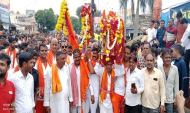 NEWS : मनासा से श्री चारभुजानाथ दर्शन के लिए 30 वीं पैदल यात्रा रवाना, 400 से अधिक भक्त हुए शामिल, पढ़े मनीष जोलान्या की खबर