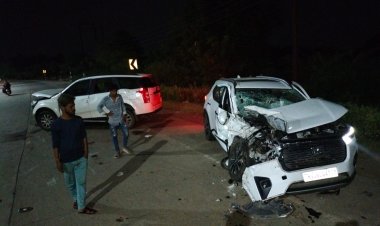 BIG BREAKING : नीमच-मनासा रोड़ पर सड़क हादसा, गाय को बचाने के चक्कर में आपस में भिड़ी दो कार, घायलों को पहुंचाया जिला अस्पताल, पढ़े खबर