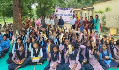 NEWS : रोटरी कैंट के सदस्यों ने बच्चों के बीच बांटी खुशियां, इन सामग्रियों का किया वितरण, पढाई की महत्वता को बताया, पढ़े खबर