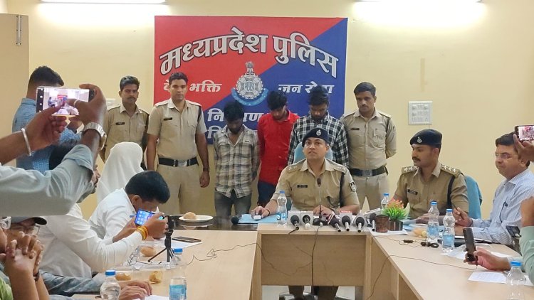 BIG BREAKING : मनासा पुलिस को मिली बड़ी सफलता, अन्तर्राज्जीय वाहन चोर गिरोह का पर्दाफाश, 13 लाख रुपए की 15 से ज्यादा बाइक जप्त, नीमच जिले के चार आरोपी गिरफ्तार, अब इनकी तलाश, पढ़े खबर 