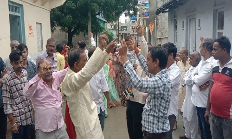 NEWS : सुरेखा सांवला के 11 उपवास की तपस्या पूरी, गांव के प्रमुख मार्गो से निकाला वरघोड़ा, पढ़े खबर
