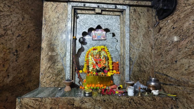 BIG NEWS : मनासा क्षेत्र के इस मंदिर में चोरो का धावा,आभूषण और नगदी पर यु किया हाथ साफ,गांव में भी दहशत का माहौल,पुलिस जुटी जाँच में