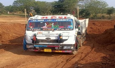 BIG NEWS : जीरन क्षेत्र में प्रशासन एवं पुलिस टीम की बड़ी कार्यवाही, अवैध उत्खनन करते ट्रेलर एवं पोकलेन मशीन जप्त, पढ़े खबर