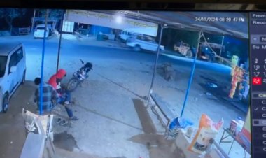 OMG ! पैदल टहल रहे व्यक्ति को अज्ञात बोलेरों ने मारी टक्कर, लोगों ने अस्पताल में कराया भर्ती, घटना का CCTV आया सामने, कुकड़ेश्वर पुलिस जुटी जांच में, पढ़े खबर