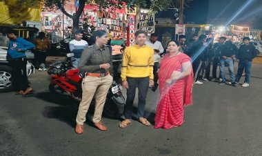 NEWS : नीमच में यातायात पुलिस अलर्ट, ओवर स्पीड के बनाए चालान, तो इन्हें दी समझाइश, अब आप भी आ जाएं नियमों के दायरे में, पढ़े खबर