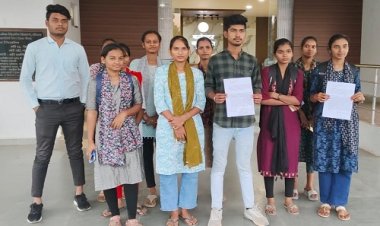 NEWS : संजीवनी कॉलेज ऑफ नर्सिंग के छात्र-छात्राएं पहुंचे कलेक्टोरेट, जिला कलेक्टर के नाम सौंपा ज्ञापन, बोले- यहां भविष्य अंधकार में, क्या है मामला...! पढ़े खबर