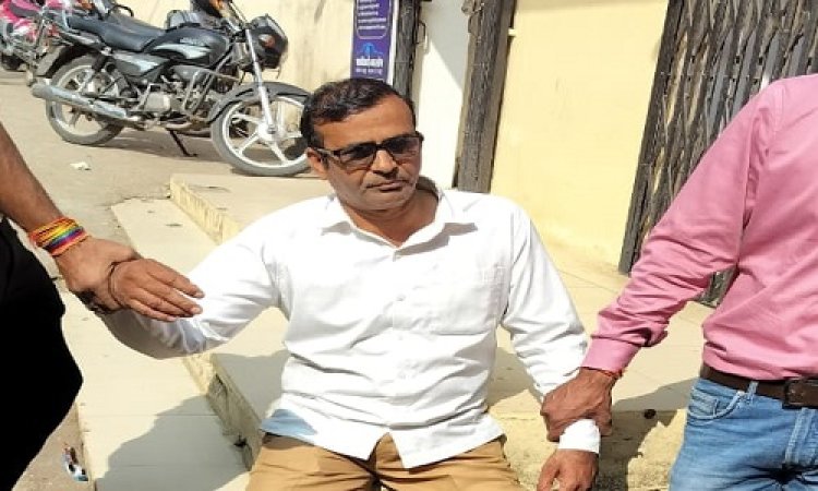 BIG NEWS : बंटवारा के नाम पर मांगी रिश्वत, तो लोकायुक्त तक पहुंची शिकायत, फिर टीम की मंदसौर जिले में दस्तक, पटवारी जगदीश पाटीदार रंगे हाथों गिरफ्तार, पढ़े खबर