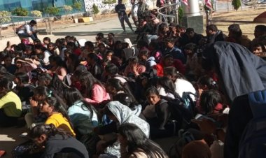 BIG NEWS : दिनदहाड़े छात्रा से रेप की कोशिश, यूनिवर्सिटी के ही चार युवक शामिल, कैंपस में जबरदस्त विरोध प्रदर्शन, इन्होंने की मामले को दबाने की कोशिश, पढ़े खबर