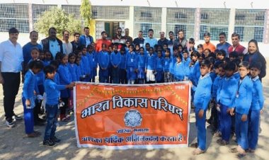 NEWS : जिले में कंपकपाती ठंड, भारत विकास परिषद पहुंचा स्कूली बच्चों के बीच, ऊनी वस्त्र किए वितरित, मनासा में सदस्य करते आए रहे ये सरहानीय कार्य, पढ़े खबर