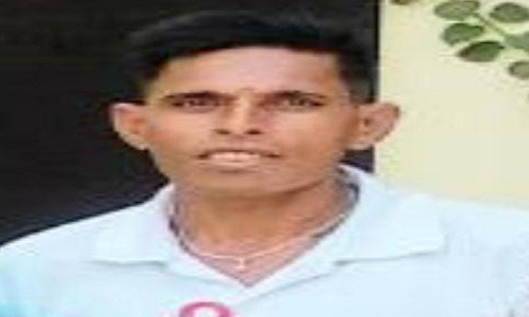 BIG NEWS : 6 महीने पहले यातायात थाने से जुड़े, 9 दिसंबर को सड़क हादसे में मौत, स्वर्गीय मोहन धाकड़ के निवास पर पहुंची पुलिस, परिवार की कुछ यूं की मदद, पढ़ेंगे तो आप भी करेंगे खाकी को सेल्यूट, क्लिक करें और देखें