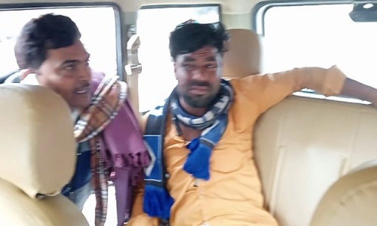 NEWS : जावद मंडी गेट के पास दुर्घटना, बाइक सवार युवक घायल, सुचना मिलते ही पहुंची डायल हंड्रेड, और समय पर पहुंचाया अस्पताल, कैसे हुआ ये हादसा...! पढ़े खबर
