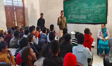 NEWS : स्कूली बच्चों के बीच पहुंची निम्बाहेड़ा पुलिस, साइबर अपराधों पर ली क्लास, दी कई महत्वपूर्ण जानकारियां, शिक्षक और परिजन भी रहें मौजूद, पढ़े खबर