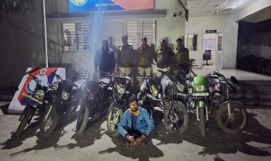 BIG NEWS : पिपलियामंडी पुलिस ने जहरीली शराब के साथ पकड़ा, जब शुरू की पूछताछ, तो केशरीमल ने खोला मुहं, बारी-बारी से हुआ कई चोरियों का खुलासा, फिर आठ बाइक भी जप्त, पढ़े खबर