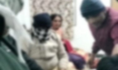 BIG BREAKING कमरे से आई चीखने-चिल्लाने की आवाज, तो हो गई भीड़ जमा, फिर पिपलियामंडी पुलिस भी मौके पर,आखिर किसने किसे रँगे हाथों पकड़ा,पढ़े नरेंद्र राठौर की खबर
