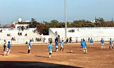 BIG NEWS : गणतंत्र दिवस फुटबाल स्पर्धा, यंग स्टार का अगले दौर में प्रवेश, आज इन टीमों के बीच होगा कड़ा मुकाबला, तो ये होंगे मुख्य अतिथि, पढ़े खबर