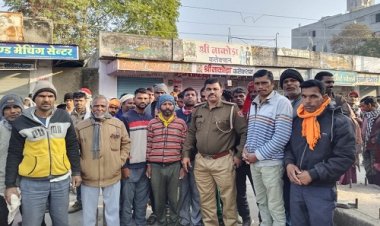 NEWS : साइबर शील्ड अभियान, निम्बाहेड़ा में आम जनता से रूबरू हुई पुलिस, इन अपराधों की रोकथाम के बारे में बताया, दी कई अहम जानकारियां, पढ़े खबर