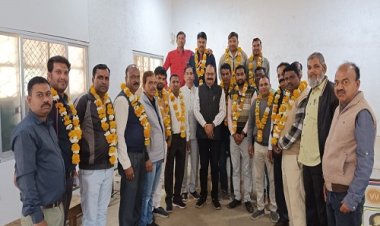 NEWS : एमपी विद्युत कंपनी कर्मचारी संघ की नीमच शाखा का पुनर्गठन, नवनियुक्त पदाधिकारियों को मिले नियुक्ति पत्र, पढ़े खबर