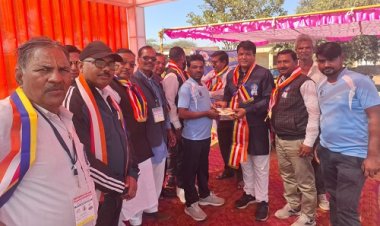 NEWS : रेगर समाज की पांच दिवसीय इंटर स्टेट क्रिकेट प्रतियोगिता जारी, दो मैच के रोमांचक मुकाबले, उम्दा खेल का किया प्रदर्शन, पढ़े खबर