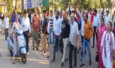 BIG NEWS : नीमच नगर पालिका में हंगामा, फिर कर्मचारियों की शिकायत, अब पुलिस ने लिया एक्शन, इस वार्ड की महिला पर FIR फर्ज, क्या है पूरा मामला...! पढ़े खबर