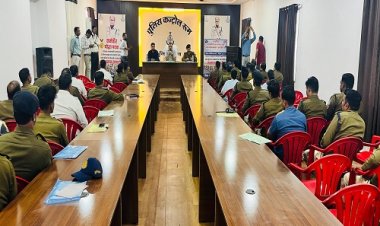 BIG NEWS : राष्ट्रीय मानसिक स्वास्थ्य कार्यक्रम मनकक्ष, पुलिस कंट्रोल रूम पर सेमिनार संपन्न, डॉक्टरों ने दिए तनाव मुक्त होने के टिप्स, ASP सिसोदिया सहित ये अधिकारी रहें मौजूद, पढ़े खबर