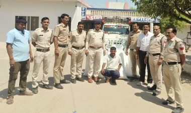 BIG NEWS : रात्रि गश्त और नाकाबंदी के बीच सिंगोली पुलिस की बड़ी कार्यवाही, पिकअप से जप्त की अवैध मादक पदार्थ की खैप, राजस्थान का तस्कर भी गिरफ्तार, क्या पूछताछ में खुशीराम ने उगल दिया गहरा राज, पढ़े ये खबर