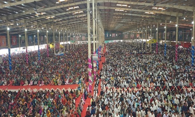 NEWS : सतलोक आश्रम में मनाया जा रहा गरीबदास महाराज का बोध दिवस, 38 जोड़ों का दहेज मुक्त विवाह सम्पन्न, विशाल रक्तदान शिविर का भी आयोजन, उमड़ा जनसैलाब, पढ़े खबर