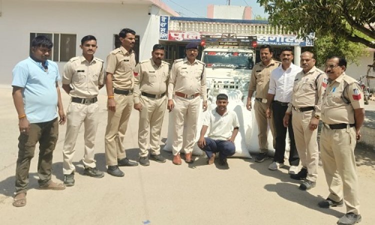 BIG NEWS : रात्रि गश्त और नाकाबंदी के बीच सिंगोली पुलिस की बड़ी कार्यवाही, पिकअप से जप्त की अवैध मादक पदार्थ की खैप, राजस्थान का तस्कर भी गिरफ्तार, क्या पूछताछ में खुशीराम ने उगल दिया गहरा राज, पढ़े ये खबर